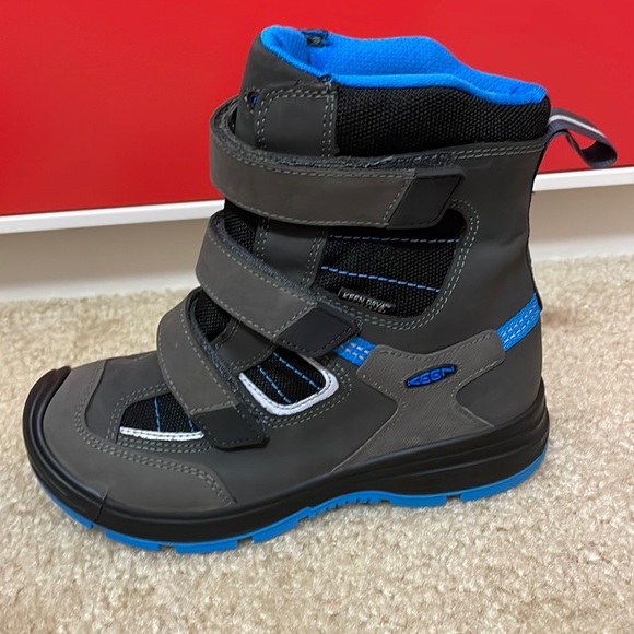 KEEN NWT little boy size 1 black, gray, and blue winter 3 strap velcro boots - Picture 7 of 11